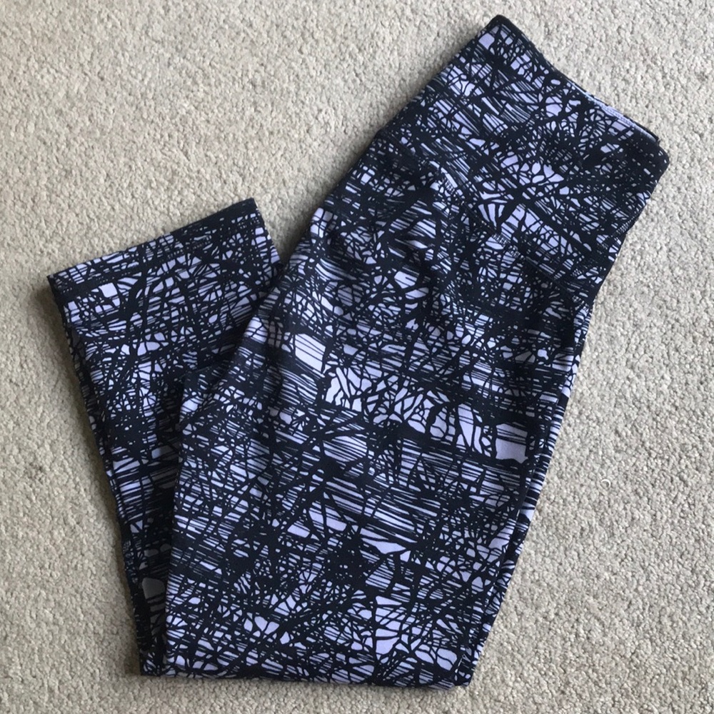 OLD NAVY ACTIVE workout capris